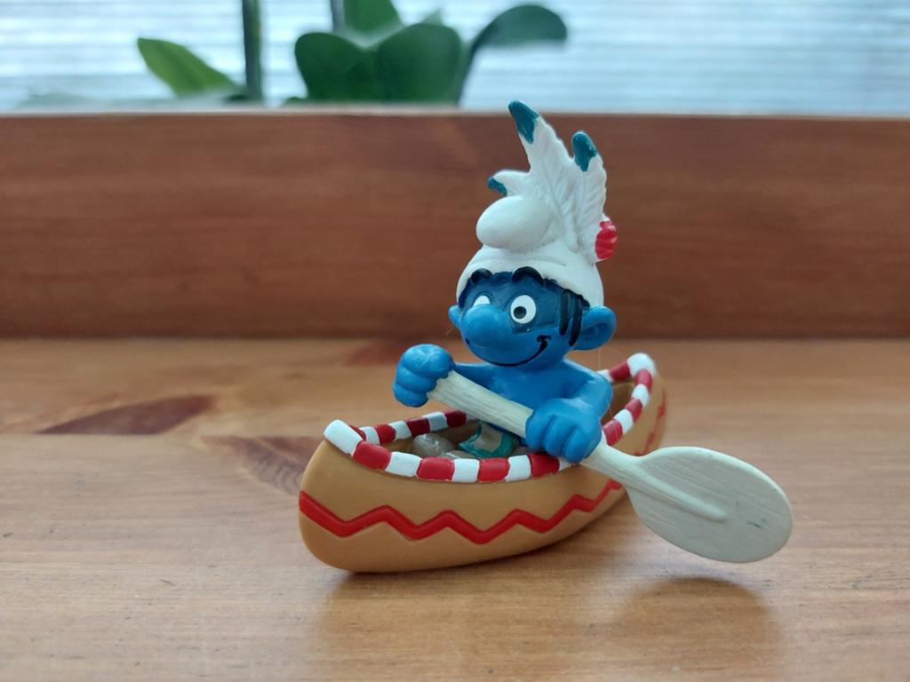 Indiaan smurf in kano 20549 De Smurfen, Verzamelen, Smurfen, Ophalen of Verzenden