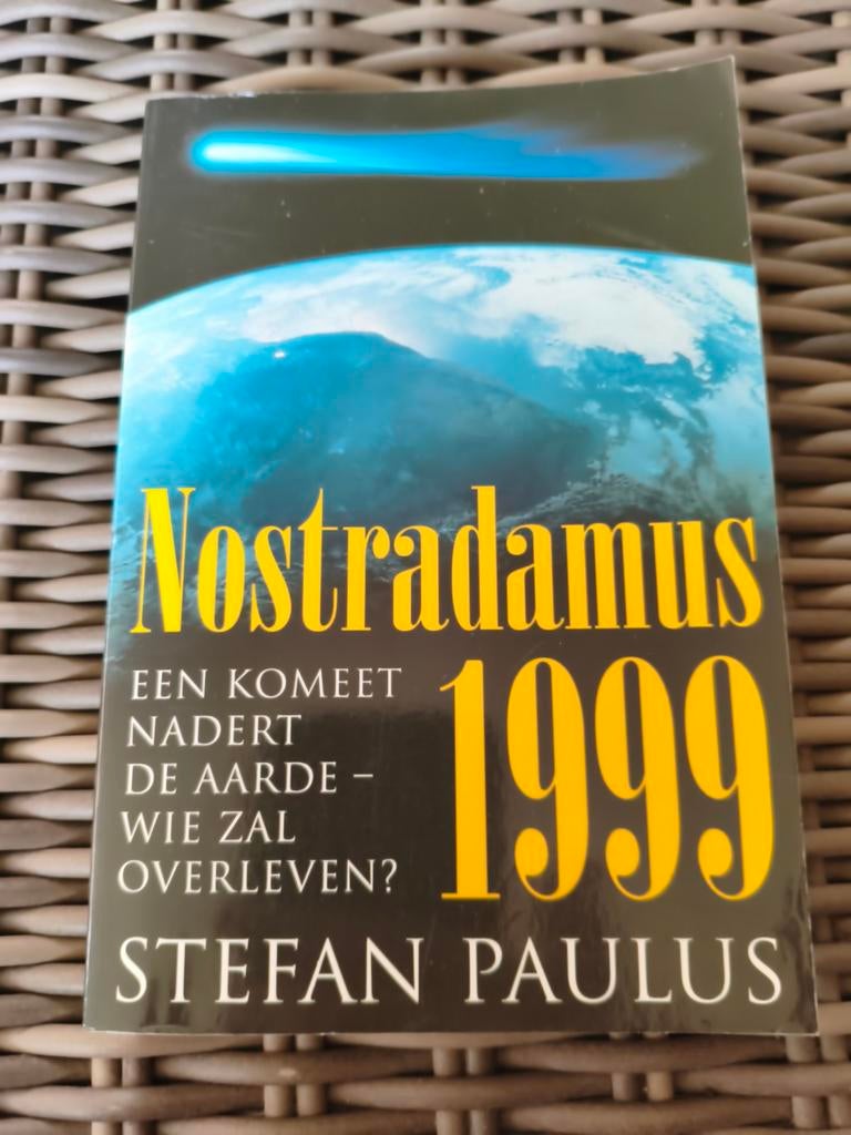 Nostradamus 1999: Een komeet nadert de aarde, Boeken, Esoterie en Spiritualiteit, Gelezen, Achtergrond en Informatie, Spiritualiteit algemeen
