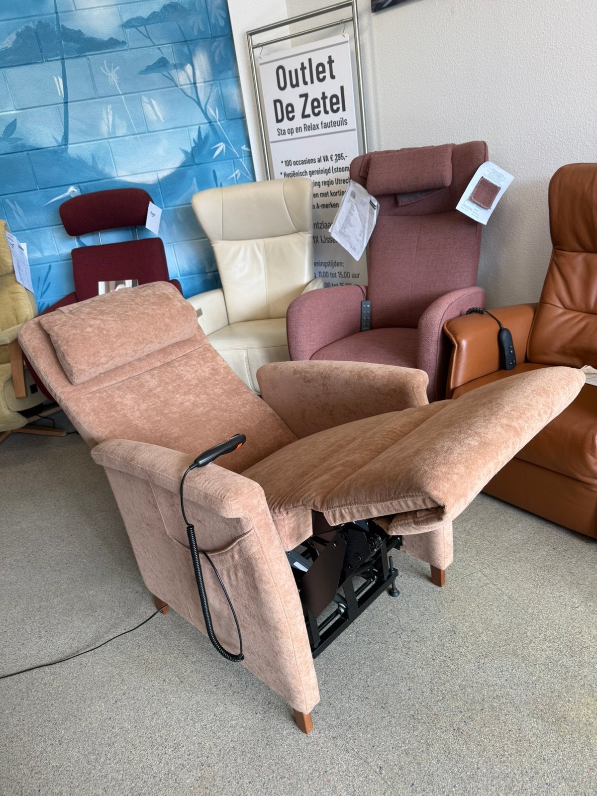 Fitform Elevo sta op stoel relax fauteuil gratis bezorging, Ophalen of Verzenden, Zo goed als nieuw, Stof, Ruim 100 modellen in alle kleuren en maten