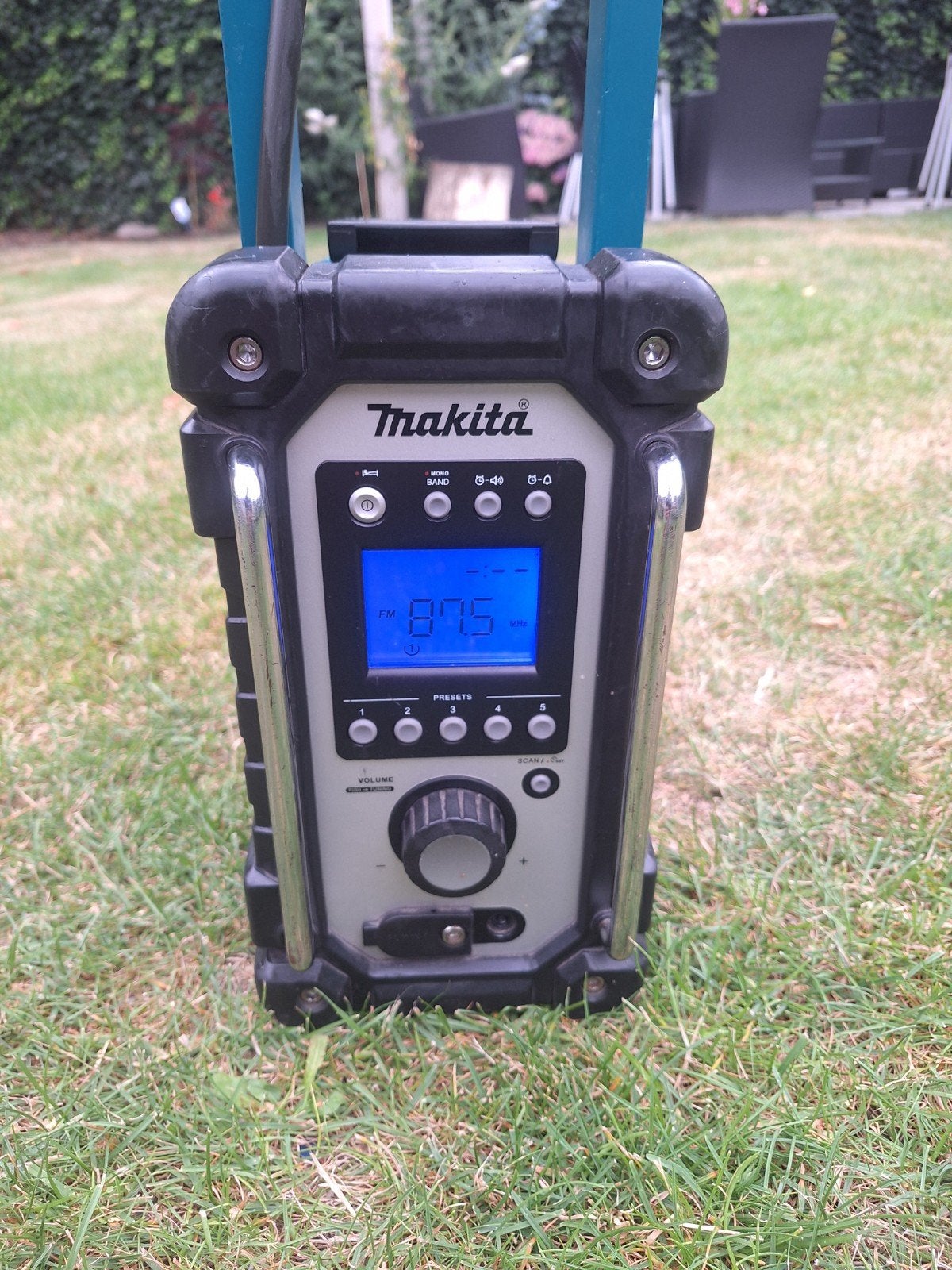 Nette Makita DMR102 bouwradio voor 12, 14,4 18v, Ophalen of Verzenden, Bouwradio