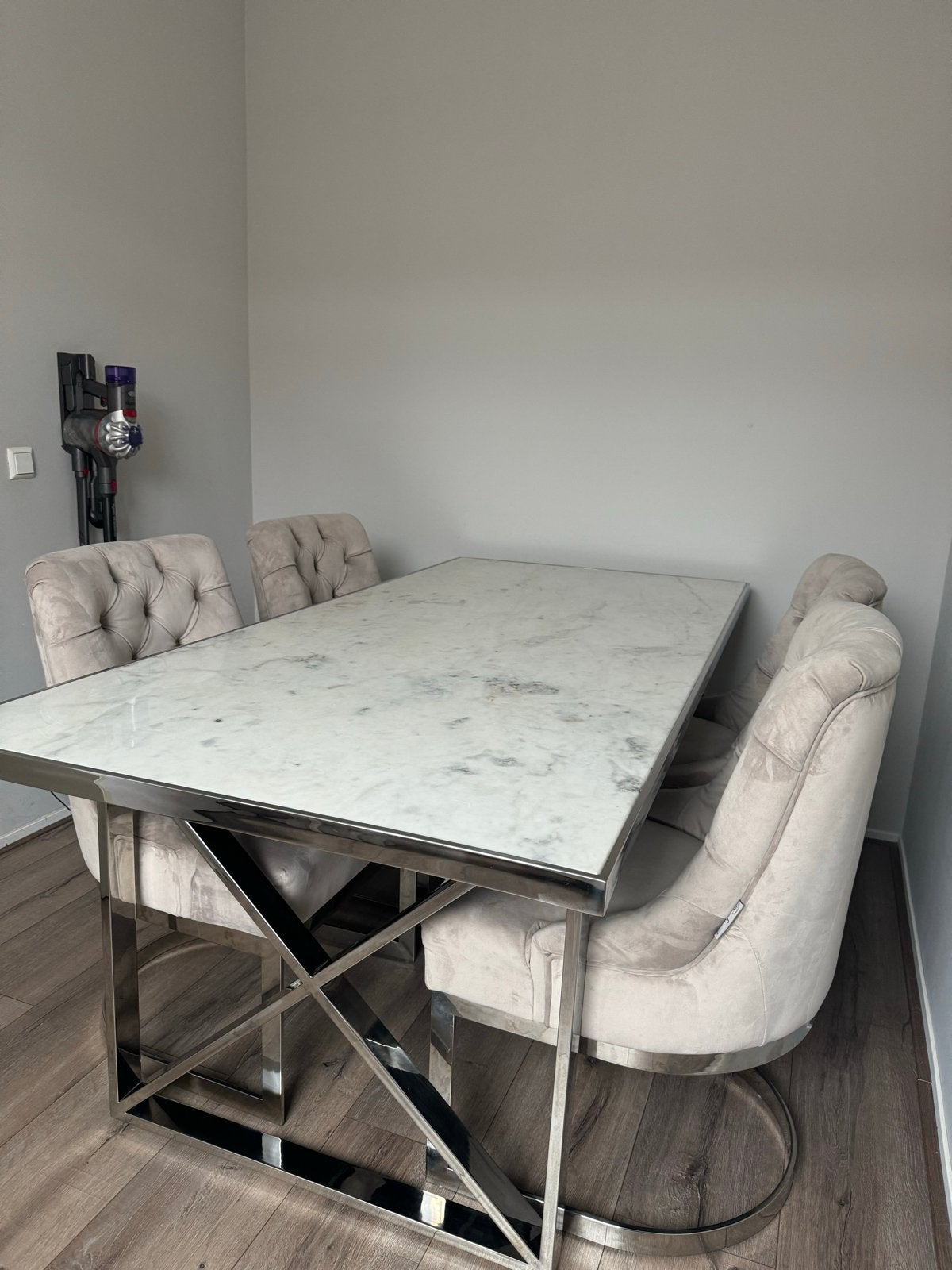 Richmond Interiors Marmeren Eettafel met Stoelen, Ophalen, 50 tot 100 cm, Zo goed als nieuw, Vier personen