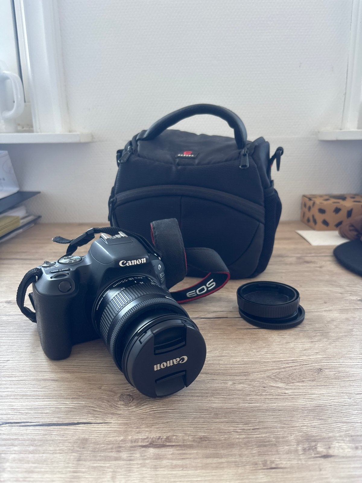 Canon EOS 200D spiegelreflexcamera met cameratas, Audio, Tv en Foto, Fotocamera's Digitaal, Spiegelreflex, Canon, Ophalen of Verzenden