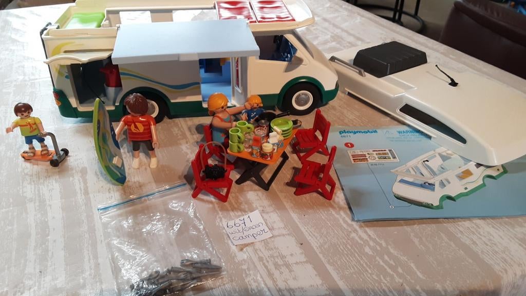 6671 wit groene vakantie camper, Kinderen en Baby's, Speelgoed | Playmobil, Ophalen of Verzenden, Zo goed als nieuw, Complete set