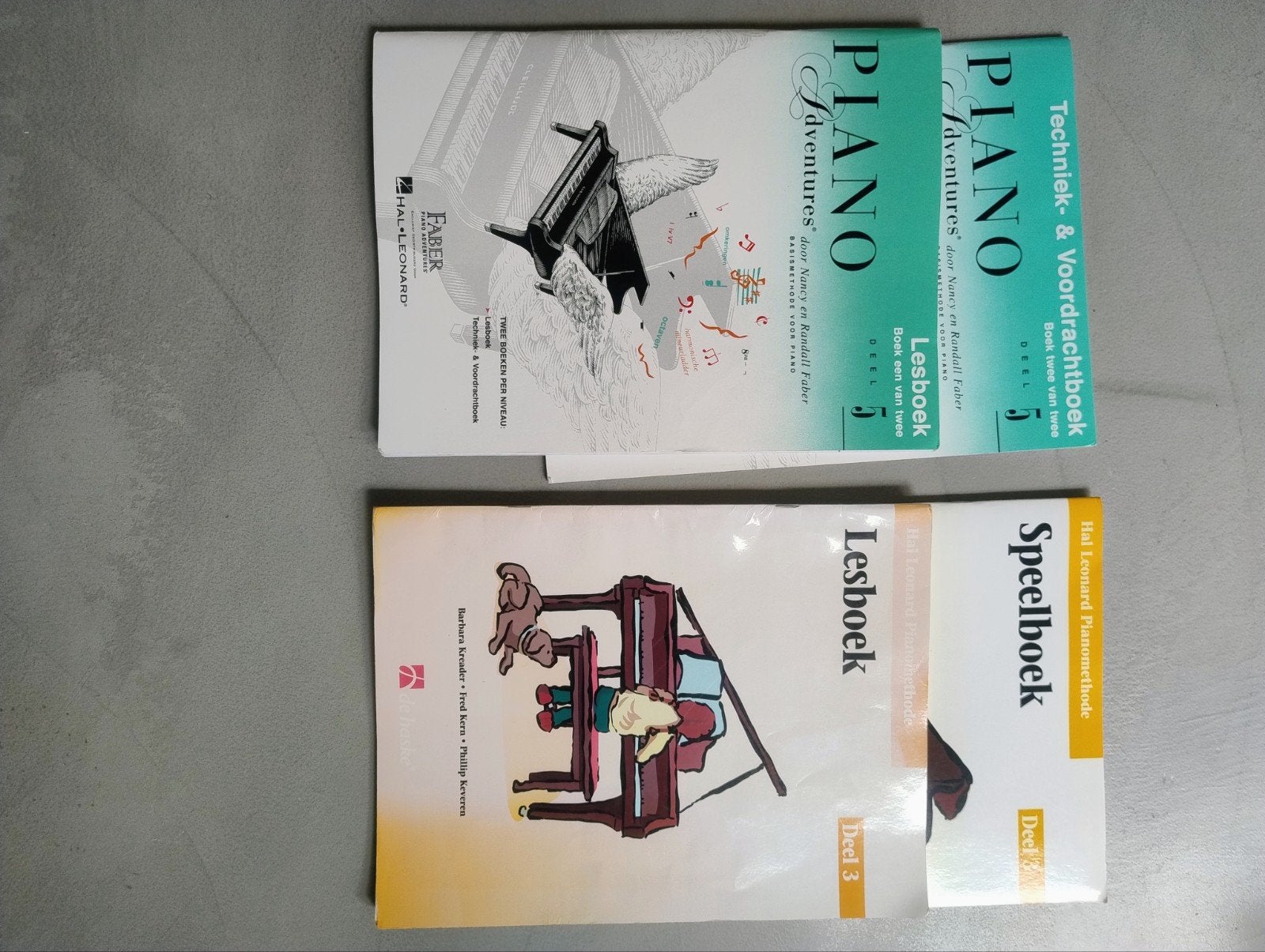 Pianoboeken: Piano Adventures en Hal Leonard Pianomethode, Muziek en Instrumenten, Bladmuziek, Gebruikt, Klassiek, Les of Cursus