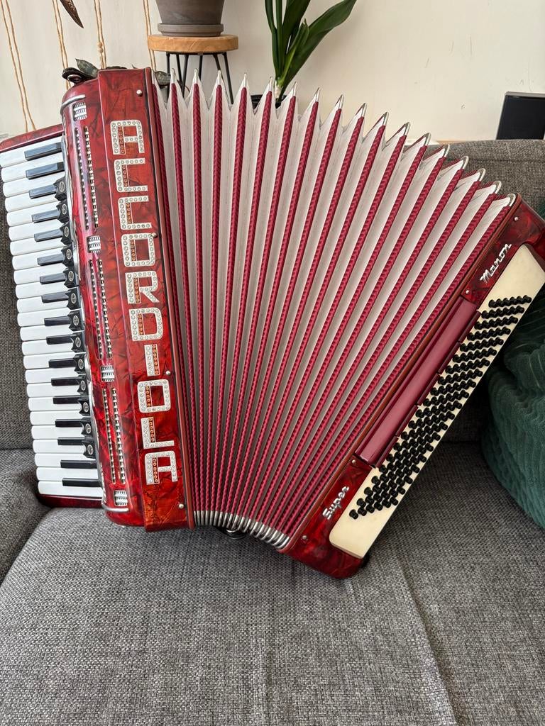 Accordiola Super Manon Toetsaccordeon - Rood, 120-bas, Toetsaccordeon, Ophalen of Verzenden, Accordiola