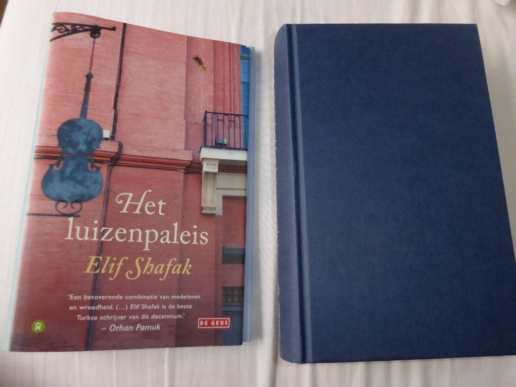 Elif Shafak - Het luizenpaleis (gebonden), Boeken, Literatuur, Europa overig, Ophalen of Verzenden, Zo goed als nieuw, Elif Shafak