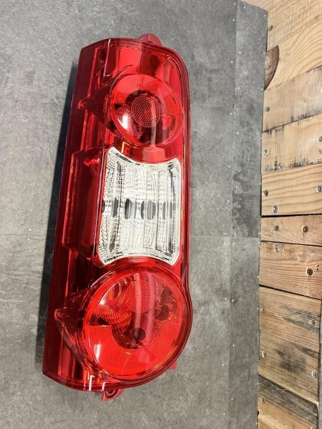 Peugeot Partner B9 Links Achterlicht 08-22, Ophalen, Nieuw