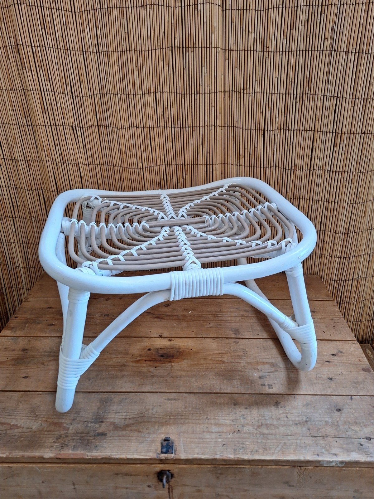 Leuk rotan krukje, Ophalen, Hout