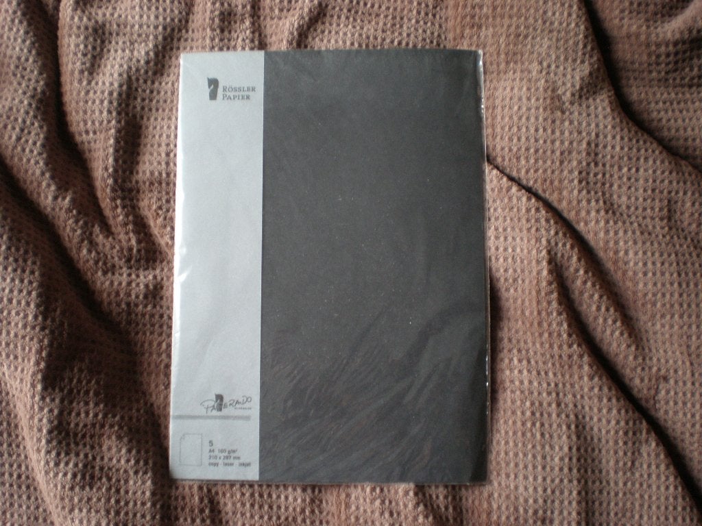 5 vel zwart Rössler Paerado papier. A4. Nieuw., Diversen, Ophalen of Verzenden, Nieuw
