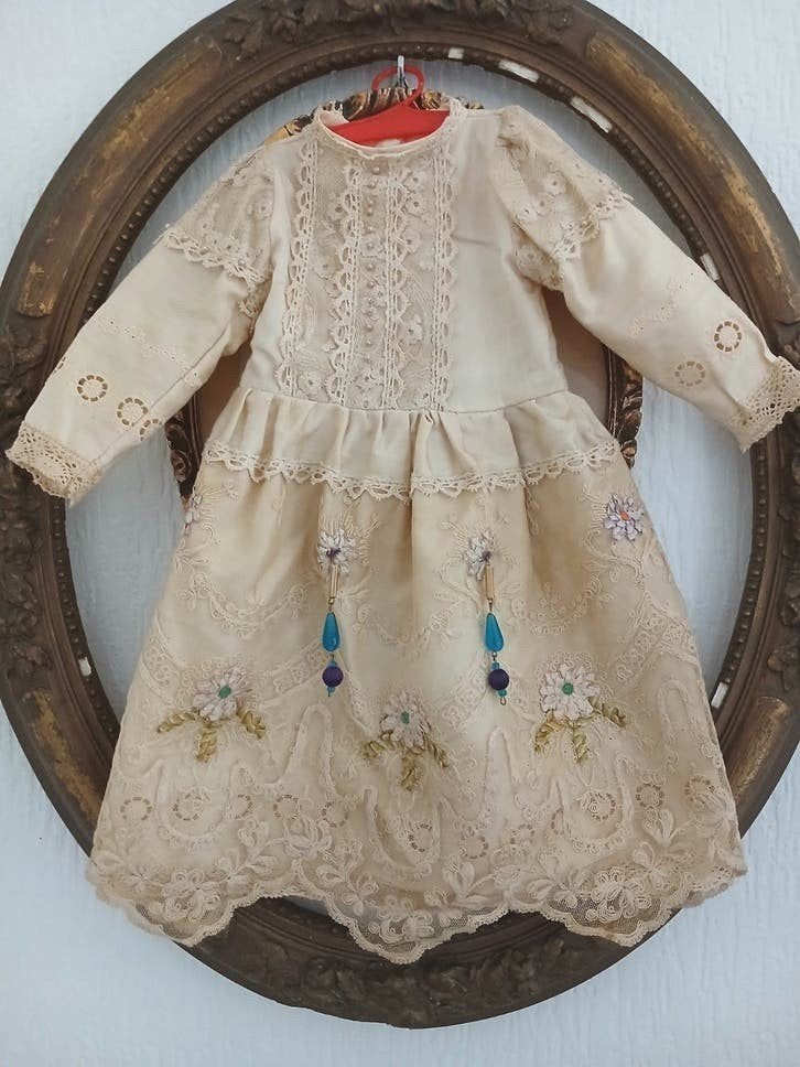 antiek kanten jurkje met geborduurde bloemen, Verzenden, Zo goed als nieuw, Kleertjes