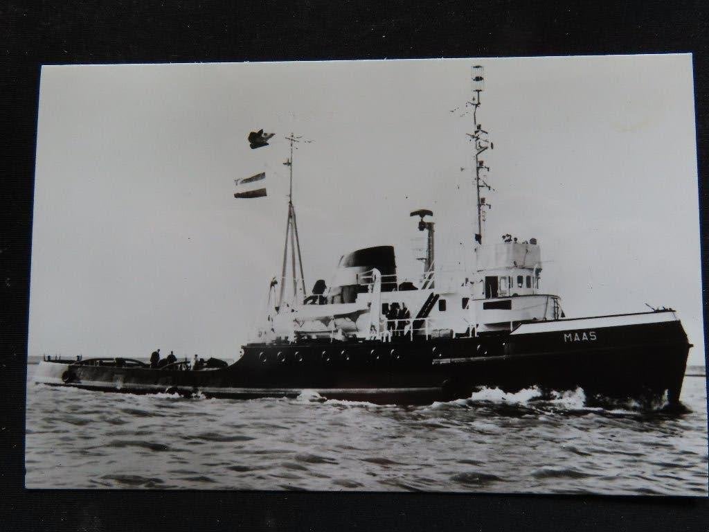 ansichtkaart sleepboot " Maas" Smit & co, Ophalen of Verzenden, Gebruikt, Motorboot, Kaart, Foto of Prent