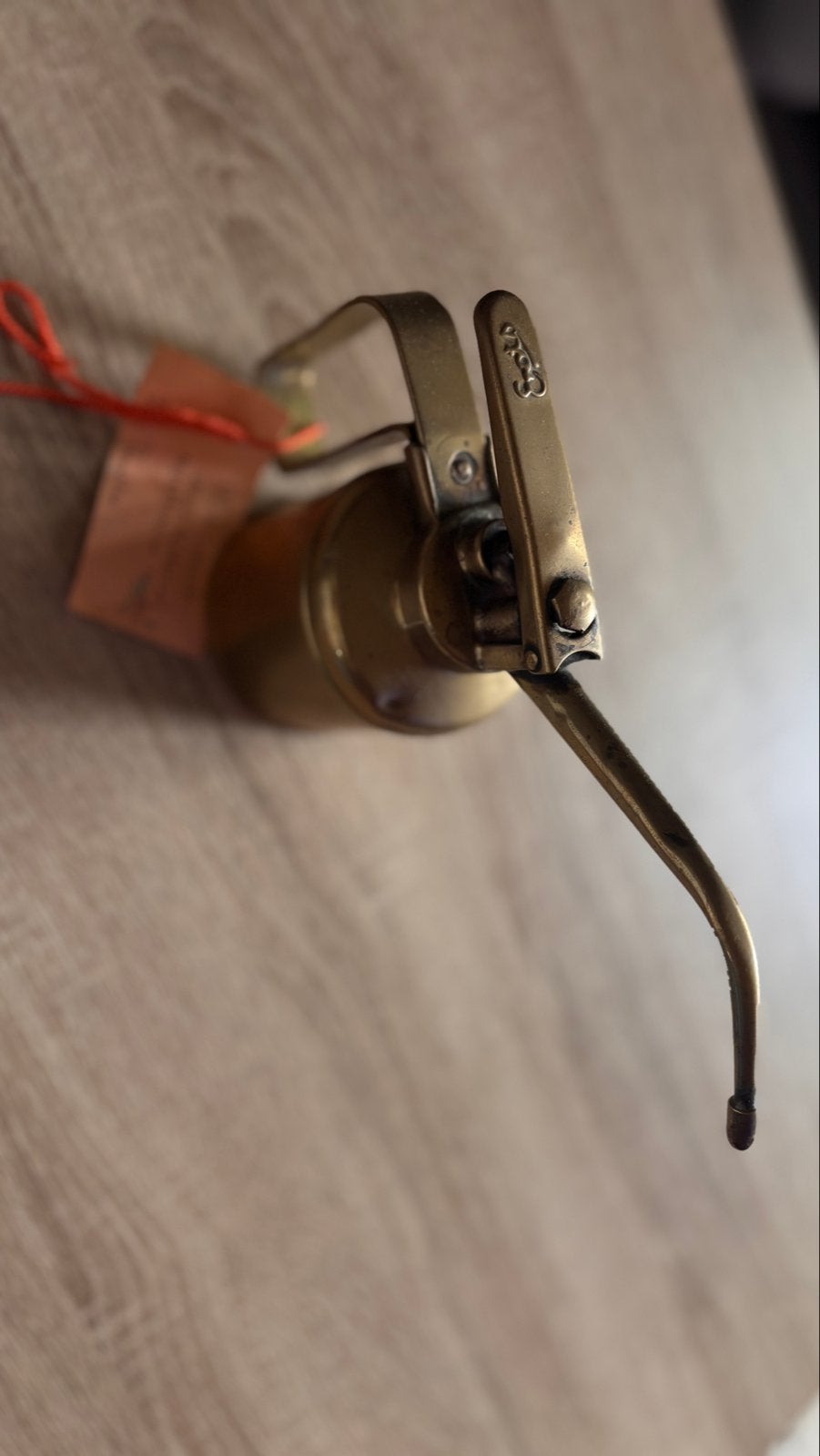 Vintage messing oliekan met 'Goola' gravure, Ophalen