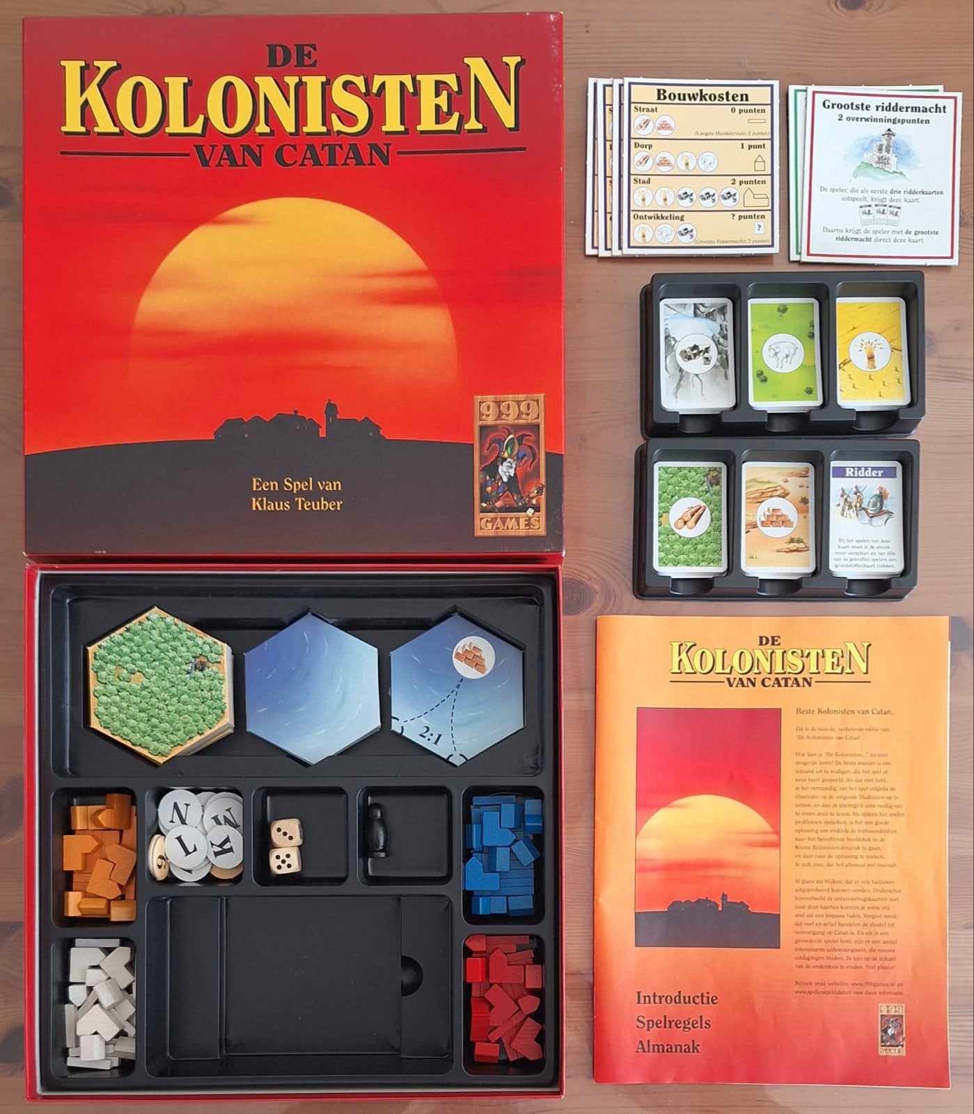 Houten Kolonisten van Catan - Basisspel 4 personen 999 games, Drie of vier spelers, Ophalen of Verzenden, Gebruikt