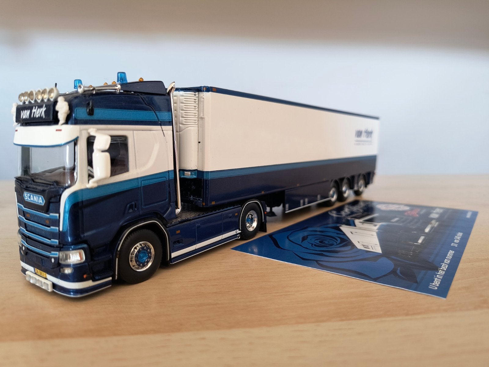 Tekno Scania Van Herk, Hobby en Vrije tijd, Modelauto's | 1:50, Ophalen of Verzenden, Zo goed als nieuw, Bus of Vrachtwagen, Tekno