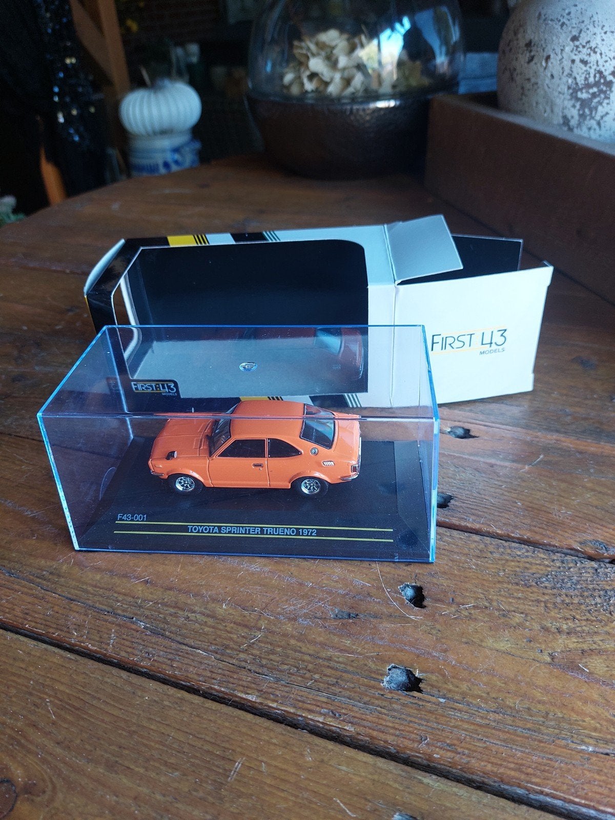 MODELAUTO 1-43 TOYOTA COROLLA SPRINTER TRUENO COUPE ORANJE, Ophalen of Verzenden, Auto, Overige merken