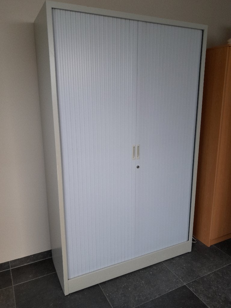 Roldeurkast, Ophalen, Gebruikt, 100 tot 150 cm, Meerdere deuren