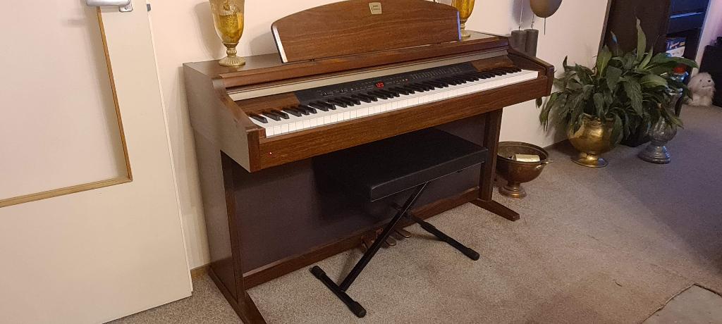 Yamaha Clavinova CLP 950 digitale piano, Muziek en Instrumenten, Piano's, Ophalen, Gebruikt, Bruin, Digitaal