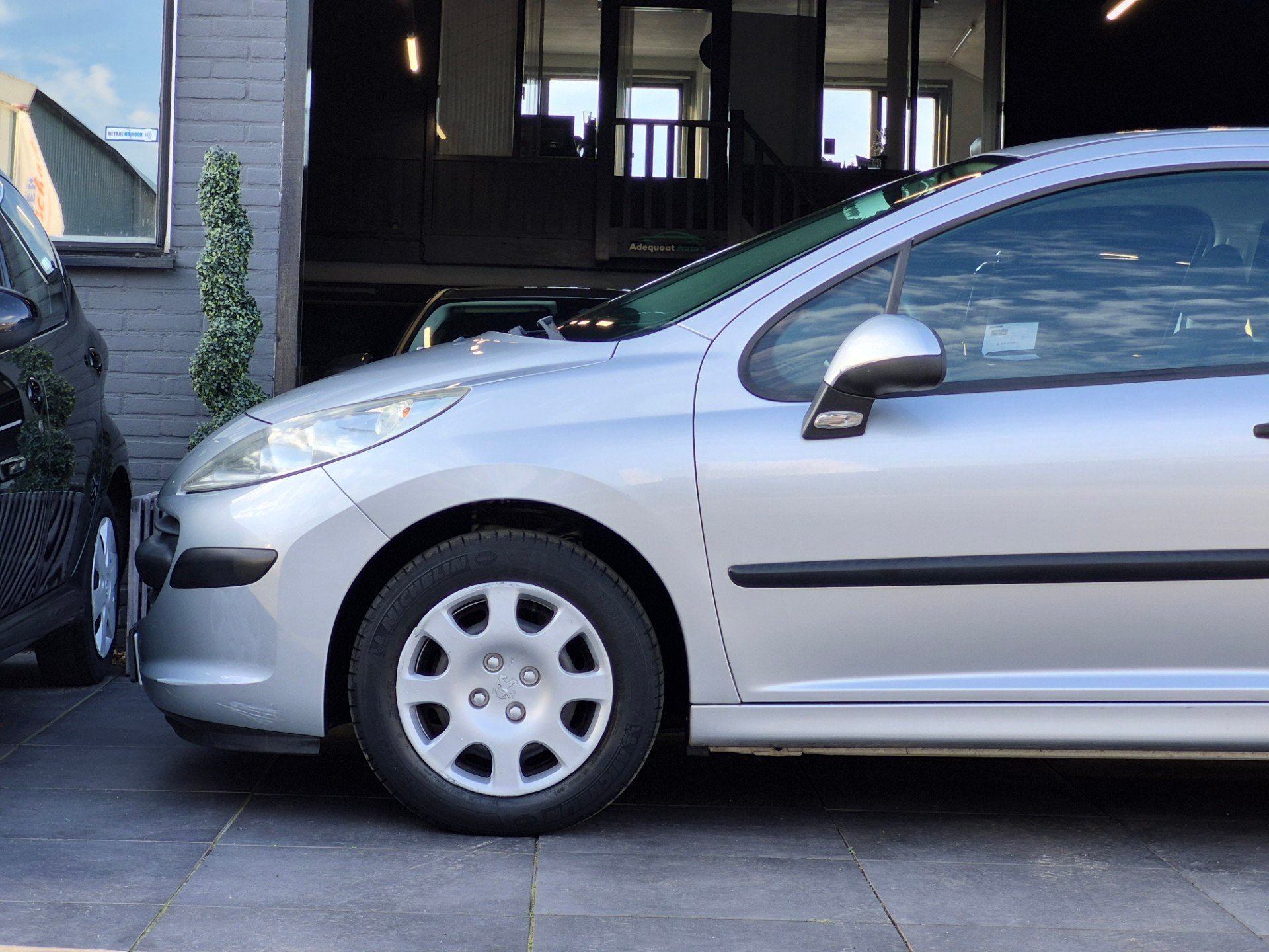 Peugeot 207 1.4-16V XR|1e eig|NAP|El.Ramen|USB|APK, Stof, Huisgarantie, 4 cilinders, Met garantie (alle)