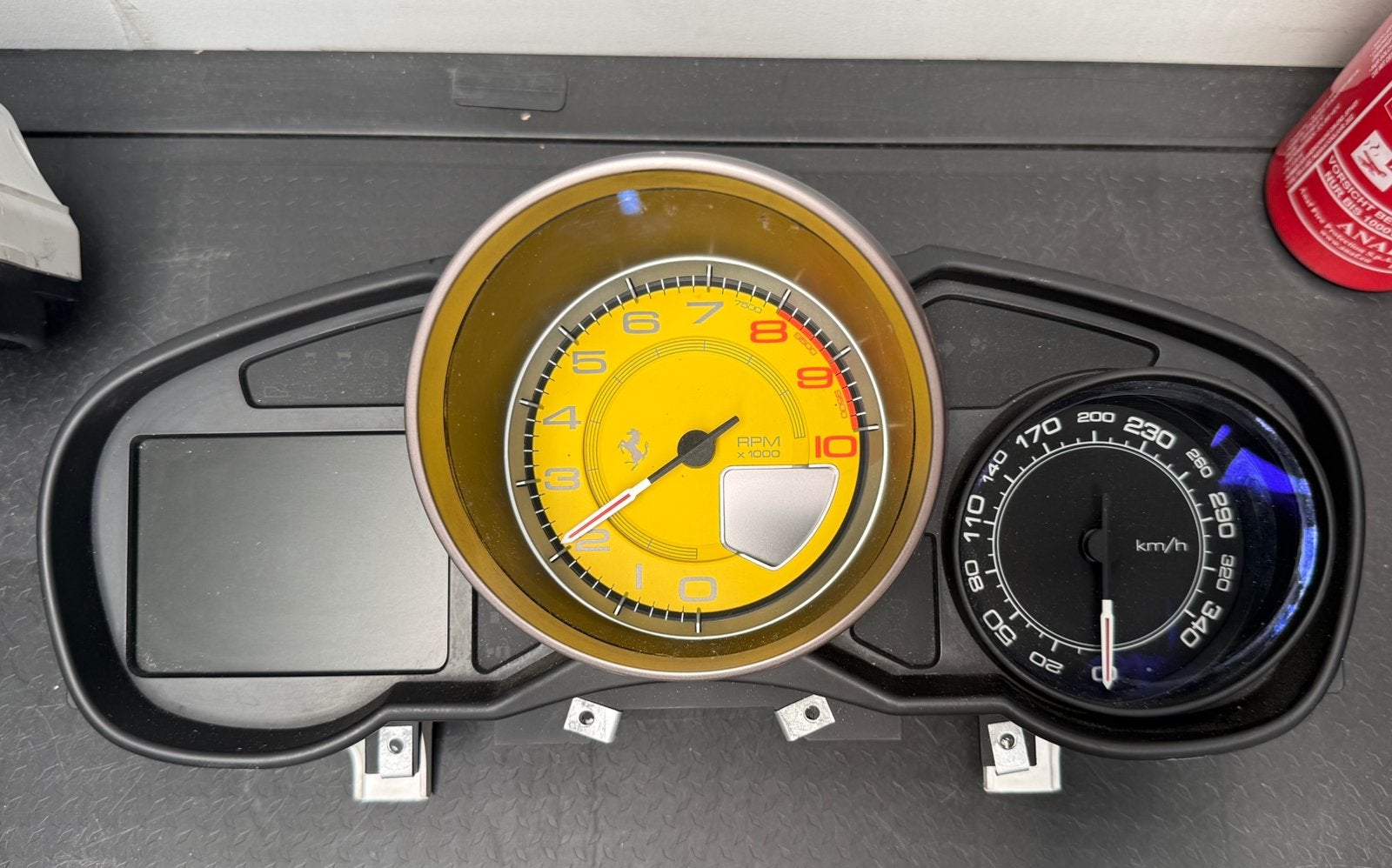 FERRARI CALIFORNIA SPEEDO BLOCK., Ophalen of Verzenden, Zo goed als nieuw