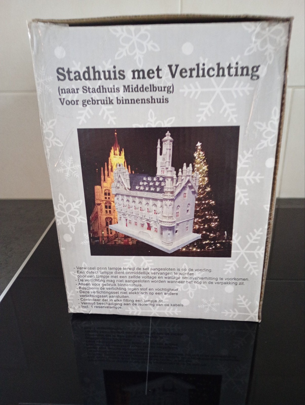 Miniatuur stadhuis van Middelburg met verlichting, Ophalen, Zo goed als nieuw