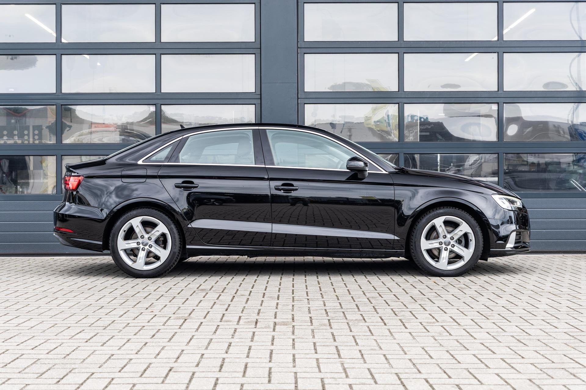 Audi A3 Limousine 1.5 TFSI 150pk CoD Sport Lease Edition | S, Auto's, Audi, Voorwielaandrijving, 12 maanden, Stof, Gebruikt