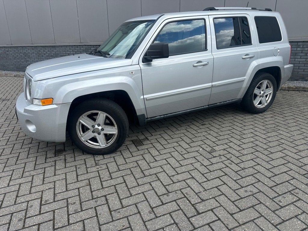 Jeep PATRIOT 2.4 Limited Liberty, Auto's, Jeep, Automaat, Euro 5, 450 kg, Gebruikt