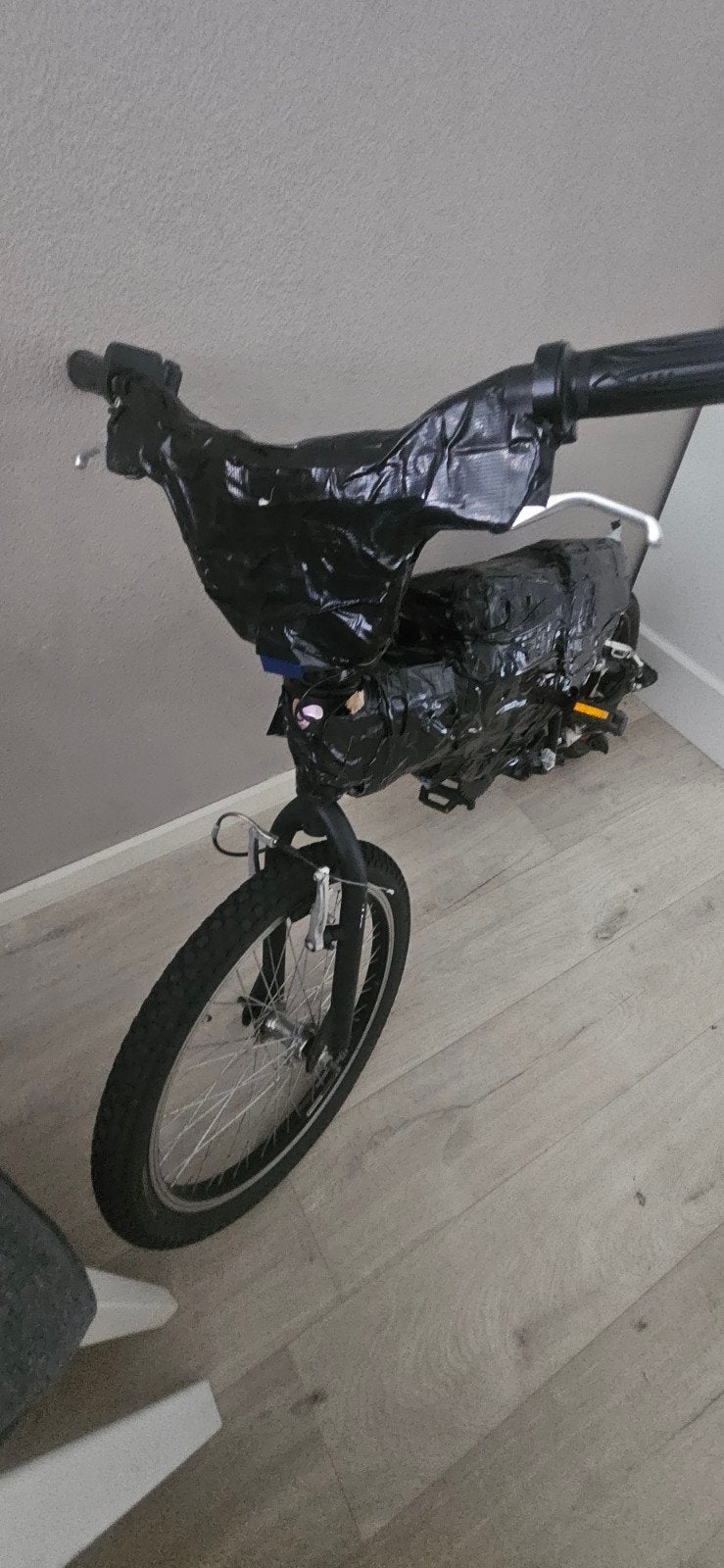 Elektrische ebike met defecte remmen en gashendel, Fietsen en Brommers, Minder dan 30 km per accu, Gebruikt, Minder dan 47 cm