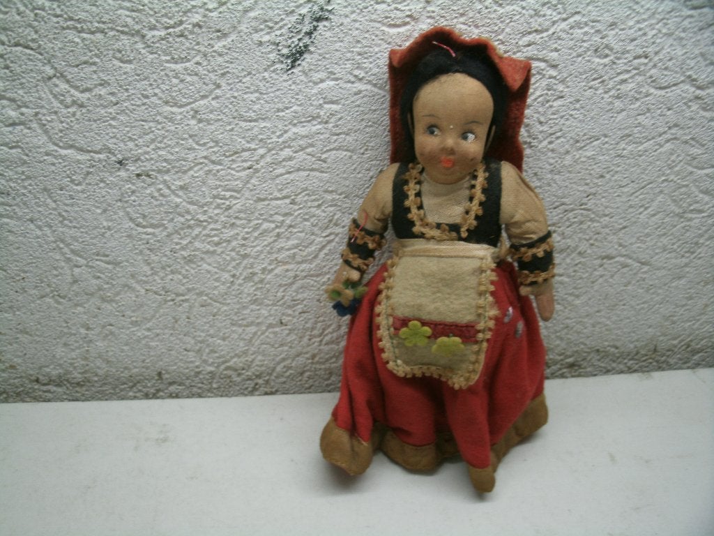 13c kleder drscht popje 19 cm, Verzamelen, Poppen, Ophalen of Verzenden, Zo goed als nieuw, Pop