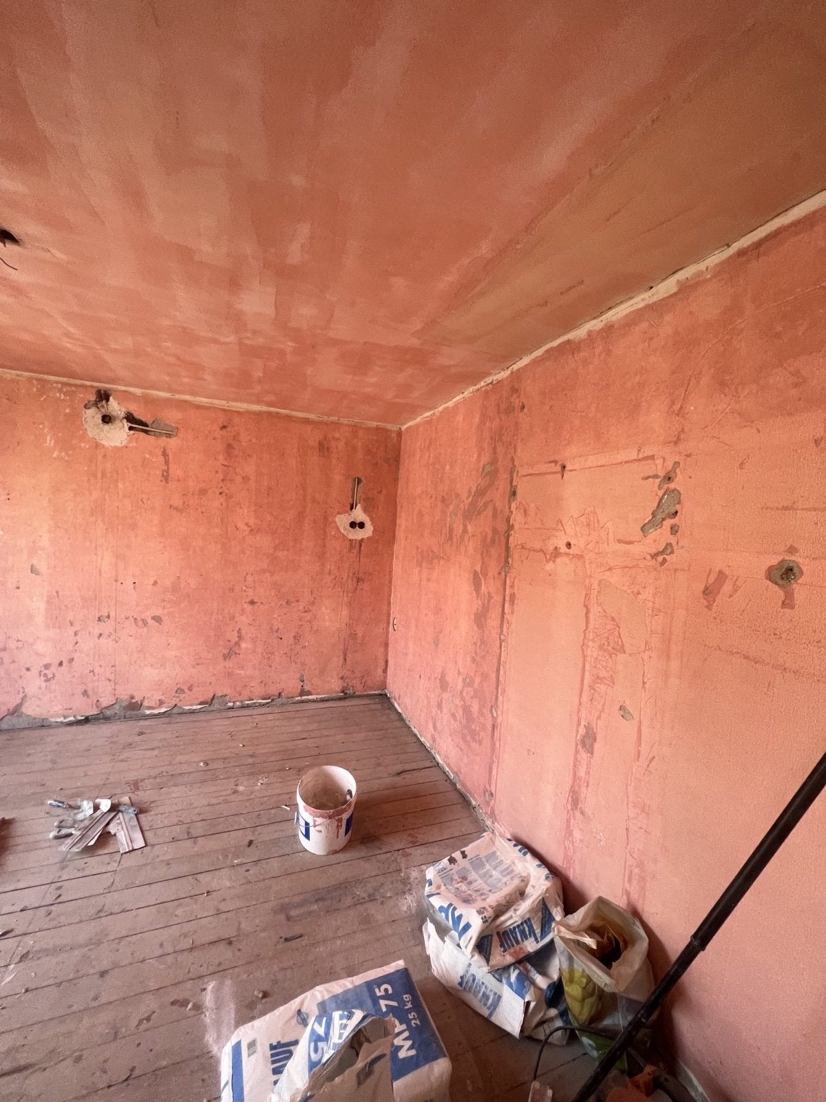Foto 19 van Renovatiebedrijf|Complete Verbouwing|Badkamer|Stucwerk