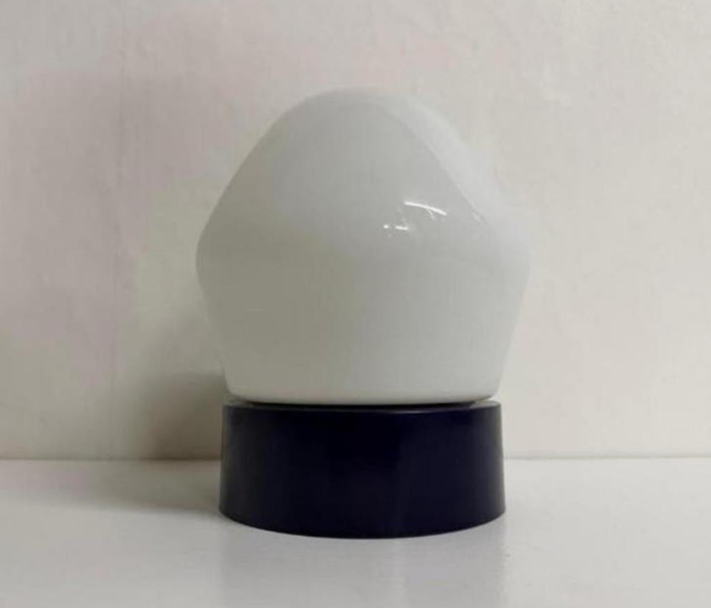 Bauhaus plafonniere opaalglas plafondlamp paars armatuur, Huis en Inrichting, Lampen | Plafondlampen, Ophalen of Verzenden, Zo goed als nieuw