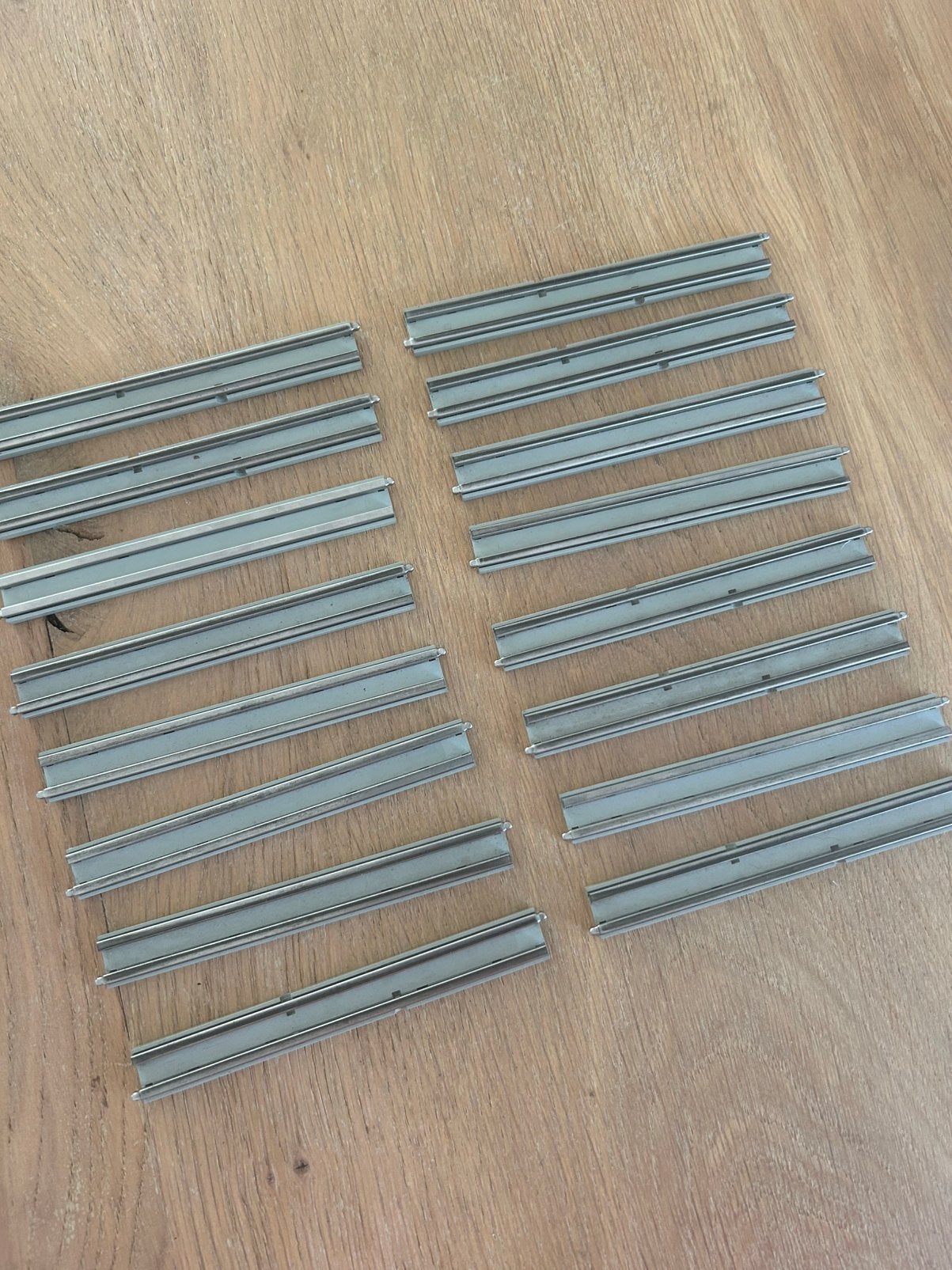 LEGO 16 rechte electrische Rails grijs 12V 7854, Kinderen en Baby's, Speelgoed | Duplo en Lego, Ophalen of Verzenden, Zo goed als nieuw