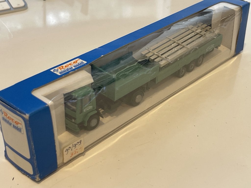 Roco 1565 Ford Cargo + lading Schwarz Bau in verpakking, Ophalen of Verzenden, Zo goed als nieuw, Bus of Vrachtwagen, Roco