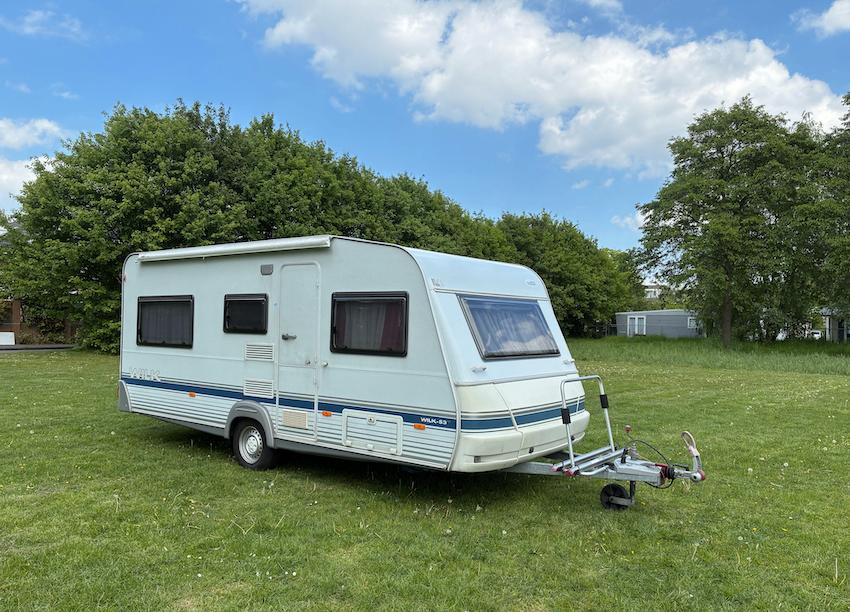 Caravan Wilk S-3 510S gezinscaravan met stapelbed, Rondzit, Kachel, 7 tot 8 meter, Particulier