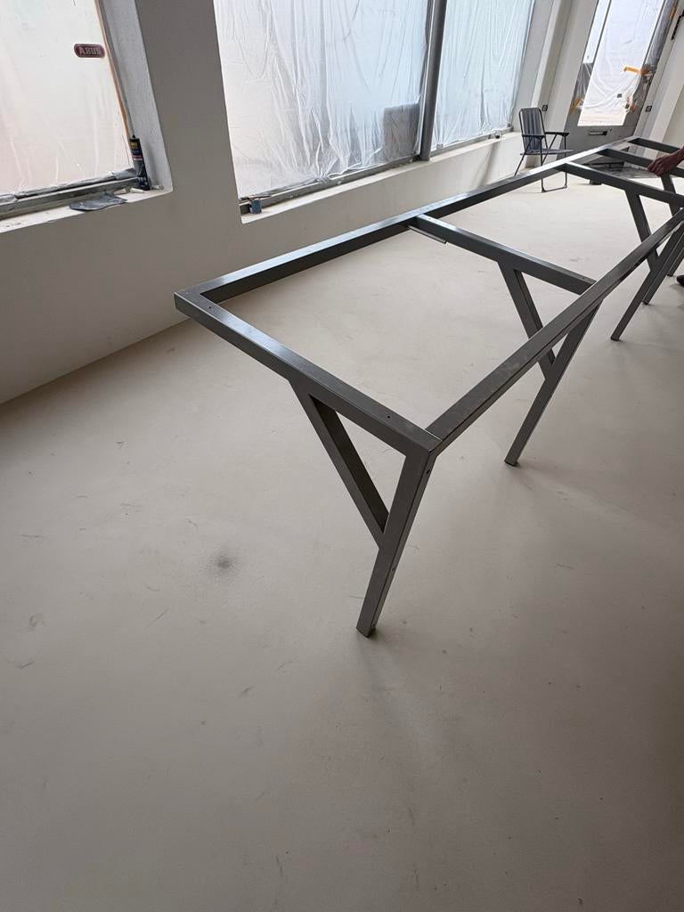 Stalen frame voor toonbank, werkbank of tafel, Ophalen
