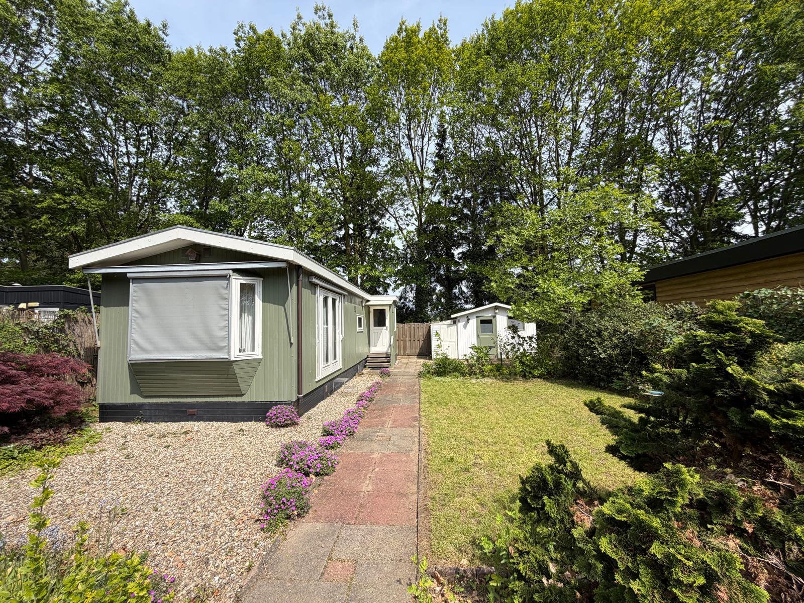 Comfortabel houten chalet met 1 slaapkamer. ruime woonkamer!, Caravans en Kamperen, Stacaravans, Tot en met 3