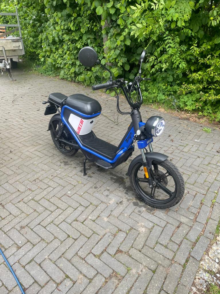 Agm goccia, Ophalen, Zo goed als nieuw, Benzine, Overige merken