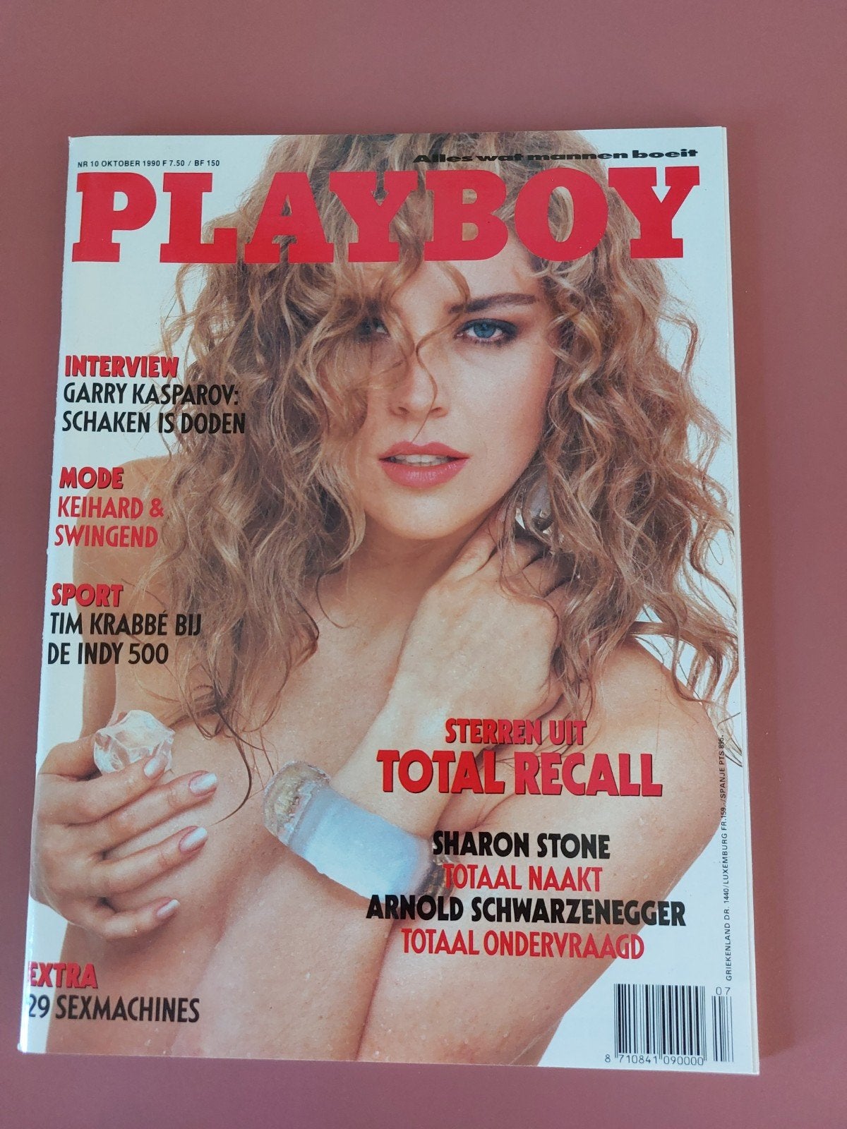 Playboy nr 10 1990, Sharon Stone. Arnold Schwarzenegger., Ophalen of Verzenden, Nieuw
