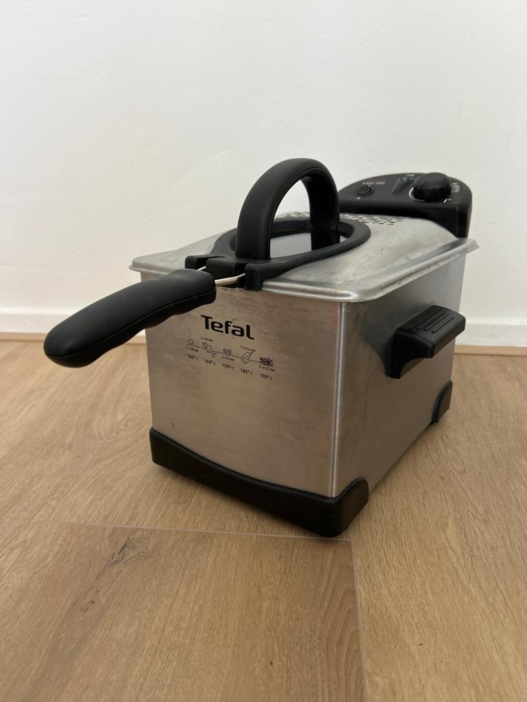 Tefal Easy Pro Frituurpan - Compact en Krachtig, 2 tot 3 liter, Ophalen, Gebruikt, Uitneembare binnenpan