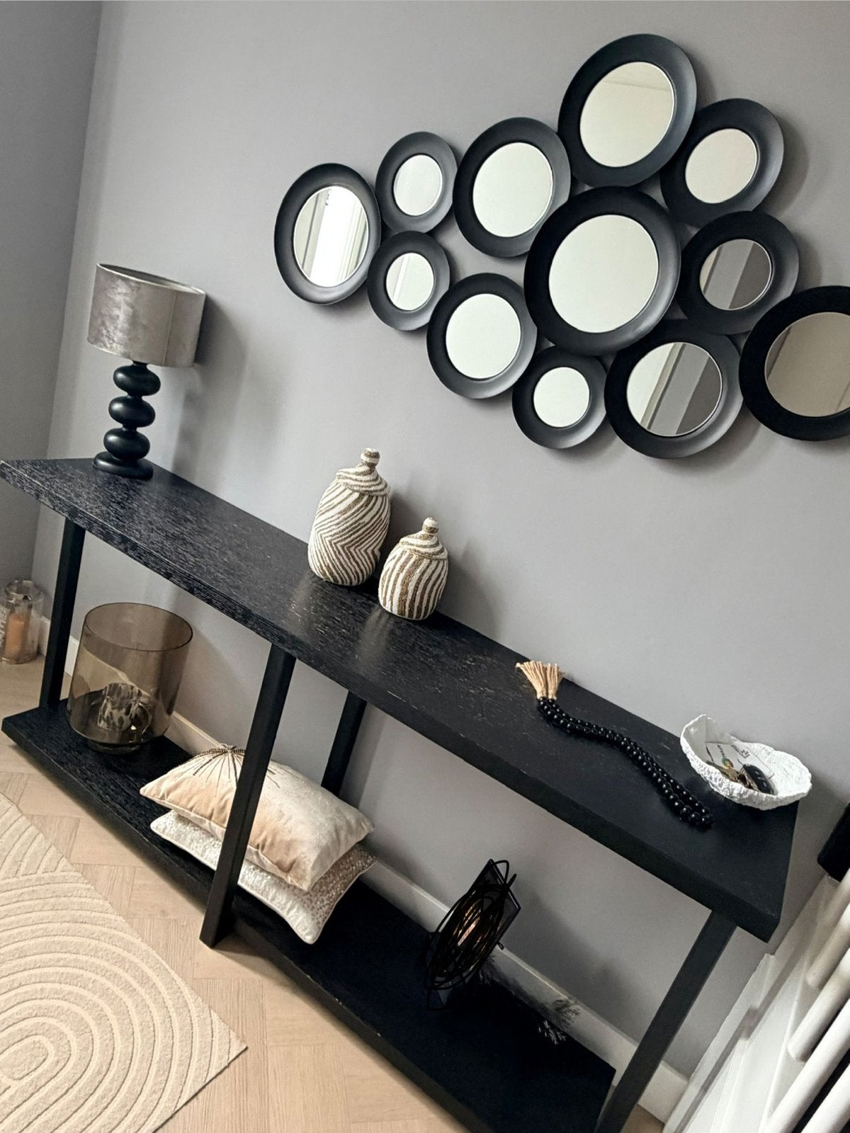 Zwarte bijzet tafel met spiegelwand decoratie, Huis en Inrichting, Woonaccessoires | Spiegels, Gebruikt, 100 tot 150 cm, Ophalen of Verzenden