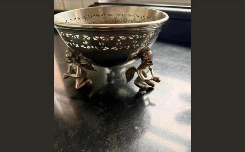 Oud schaaltje met engeltjes als voetjes, Ophalen of Verzenden