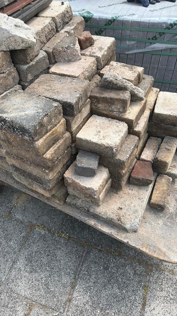 Gratis afhalen, Ophalen of Verzenden, Zo goed als nieuw, Beton, Klinkers