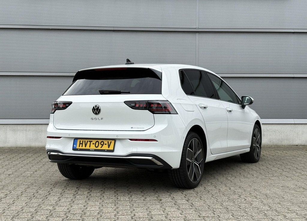 Volkswagen Golf 1.5 204pk eHybrid Style Edition | IQ-Light V, Auto's, 12 maanden, 1498 cc, 4 cilinders, 150 min