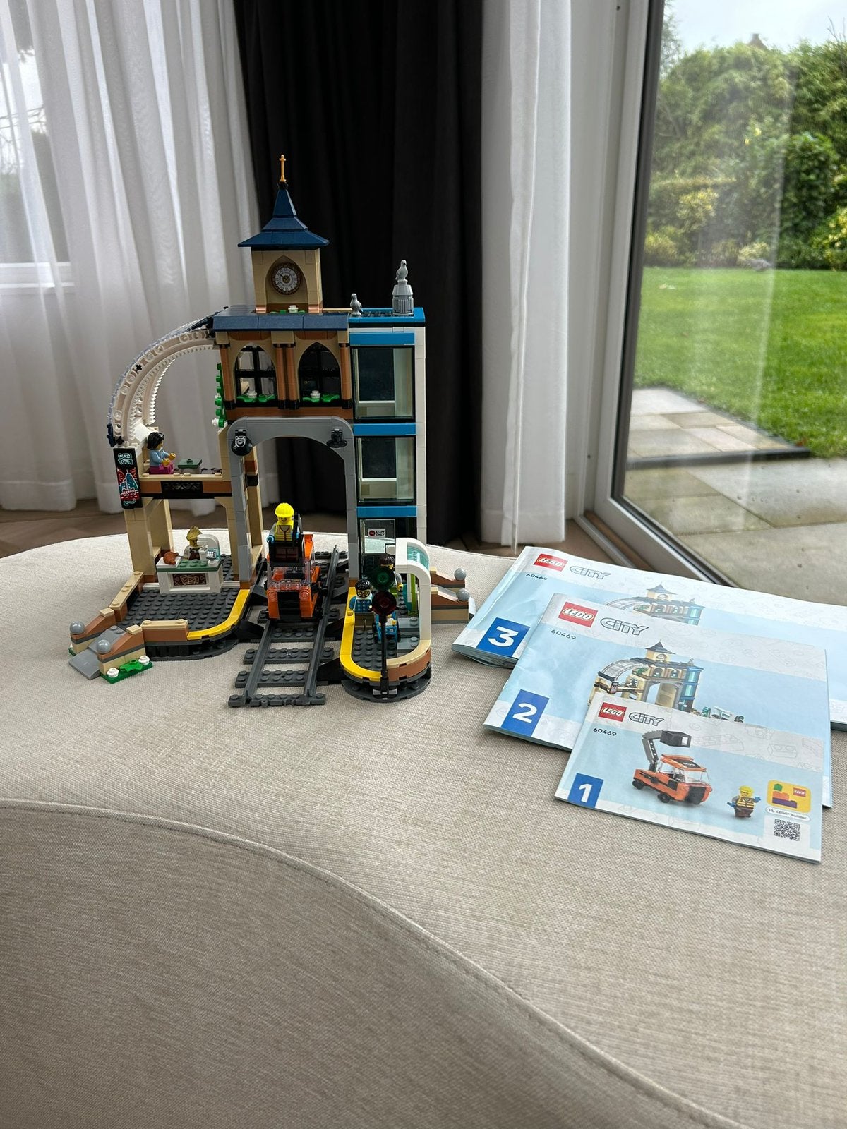 LEGO City 60469 Centraal Station – compleet + boekjes, Ophalen of Verzenden, Zo goed als nieuw