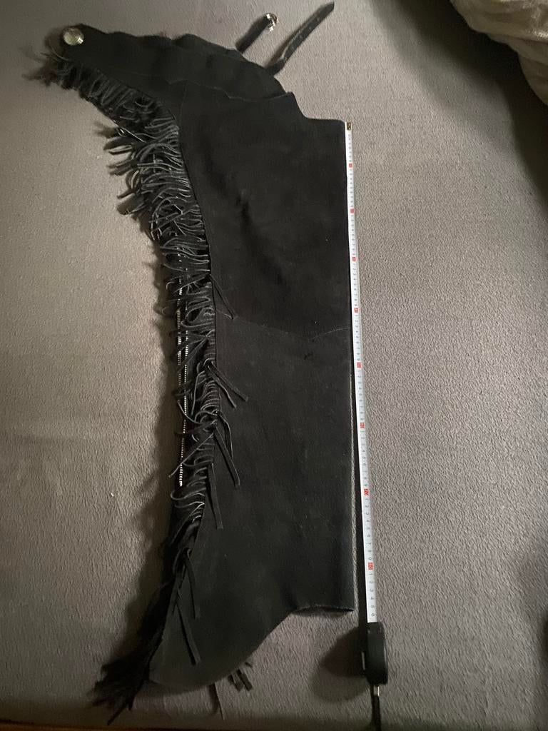 Zwarte soepele suede lange chaps, Dieren en Toebehoren, Ophalen of Verzenden, Zo goed als nieuw, Overige soorten, Schoeisel