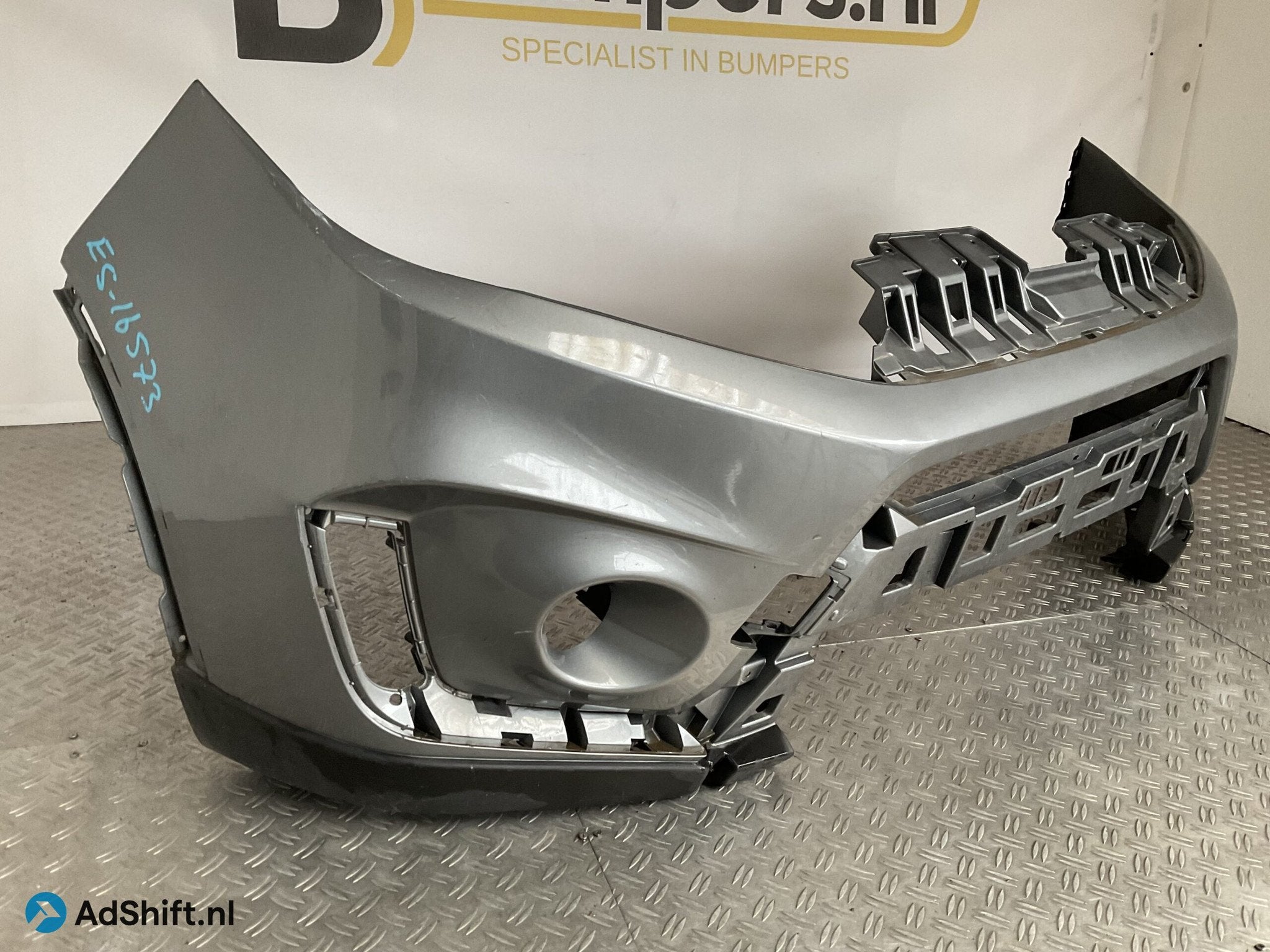 Bumper Suzuki Vitara Facelift 18- 71711-86R Voorbumper E5-16, Bumper