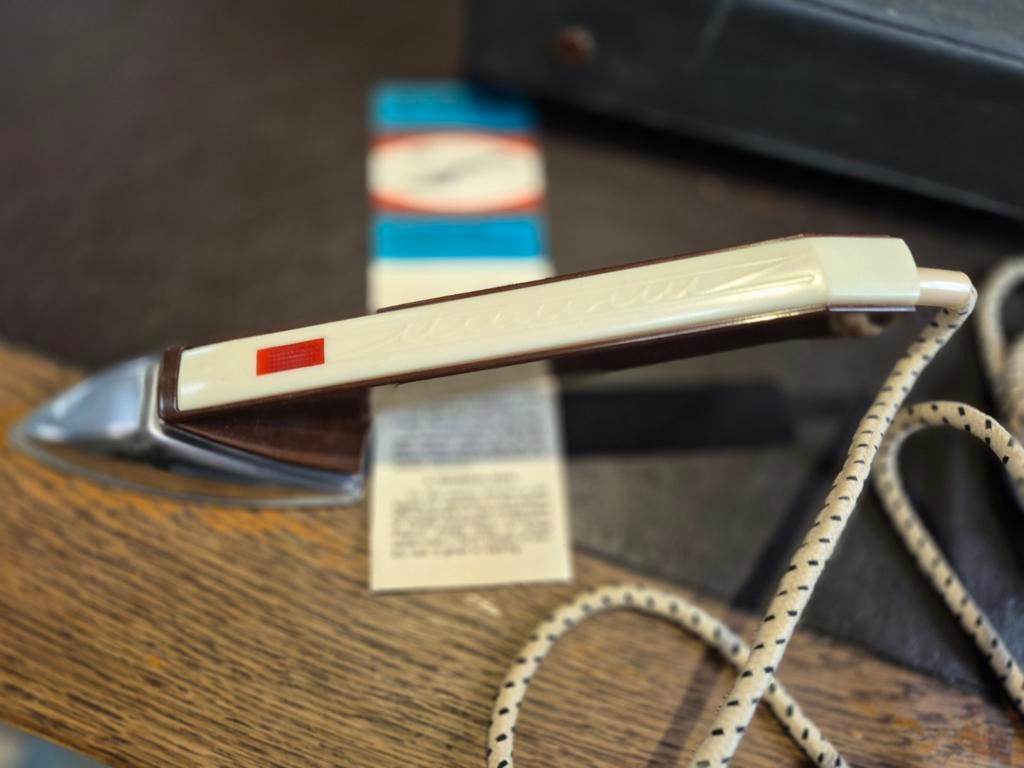 Vintage TENTO Reisstrijkijzer, Ophalen of Verzenden, Gebruikt, Strijkijzer met snoer
