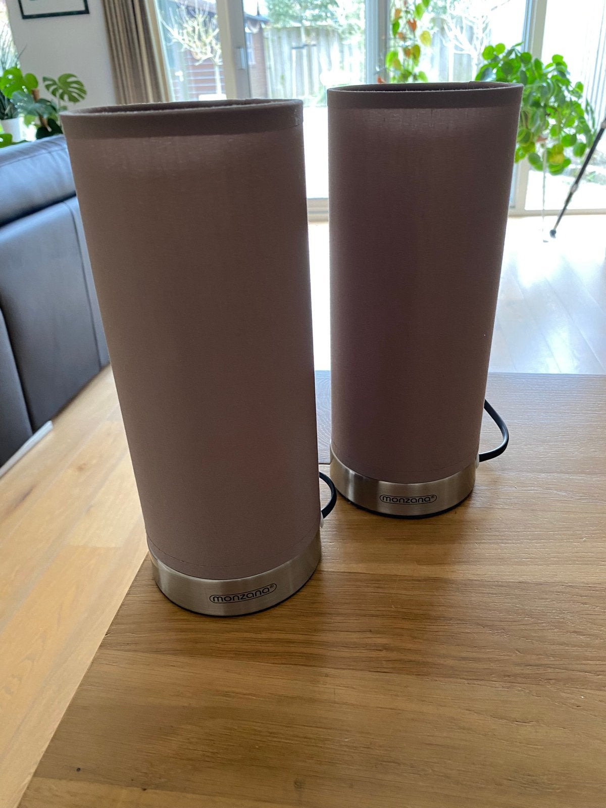 2 taupe kleurige dimbare (nacht) lampjes, Bruin, Ophalen of Verzenden, Gebruikt, Nachtlamp