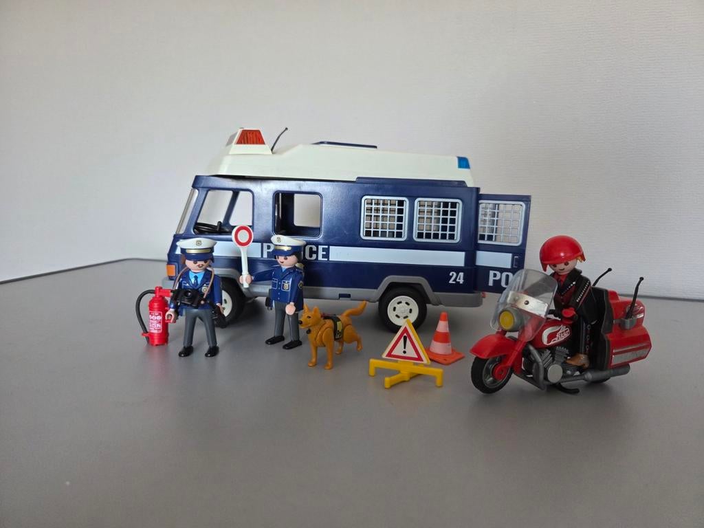 Playmobil politie, Ophalen
