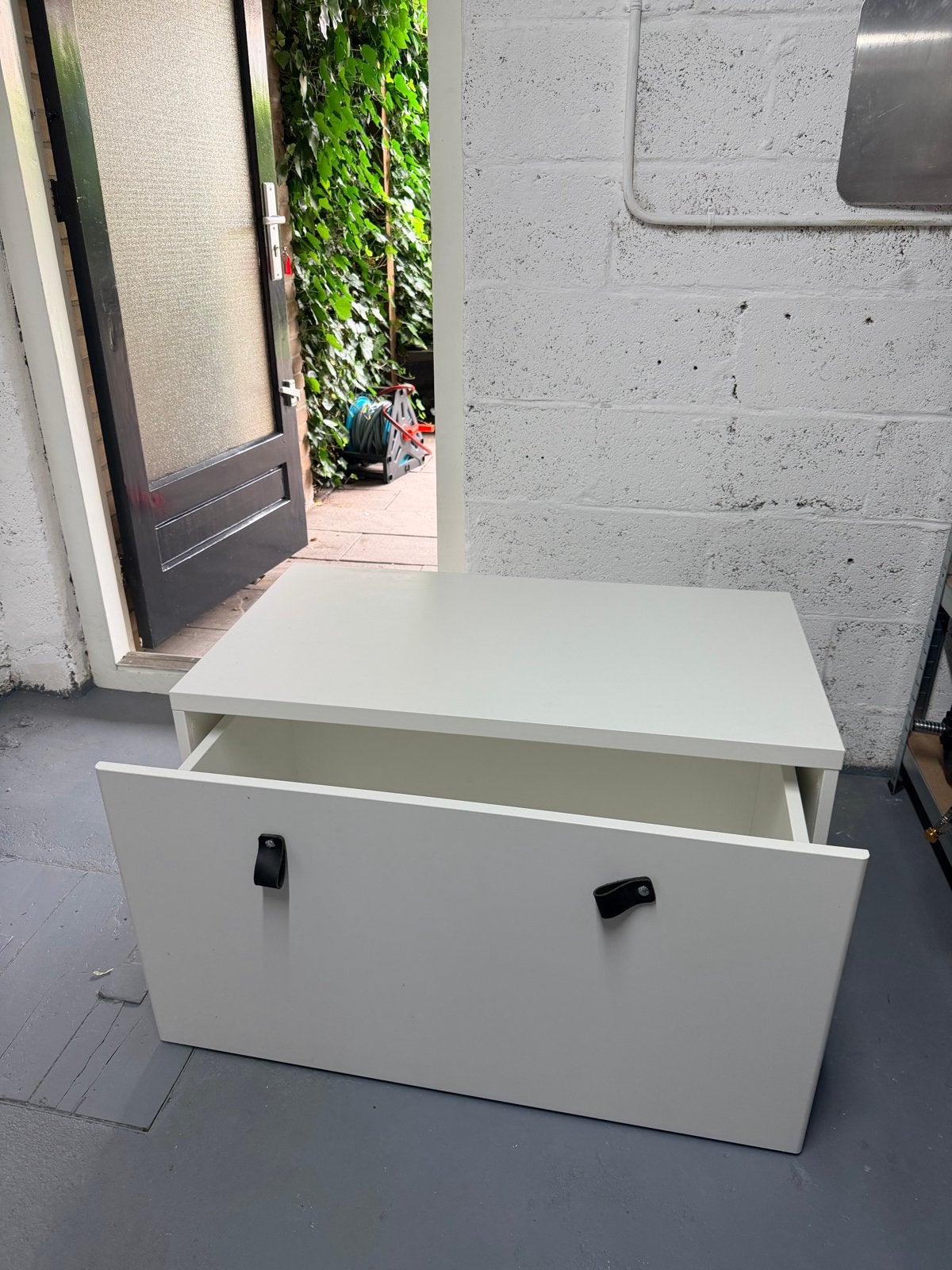 SMÅSTAD Speelgoedkist met bank, wit/wit, 90x52x48 cm, Ophalen, Zo goed als nieuw, Minder dan 50 cm