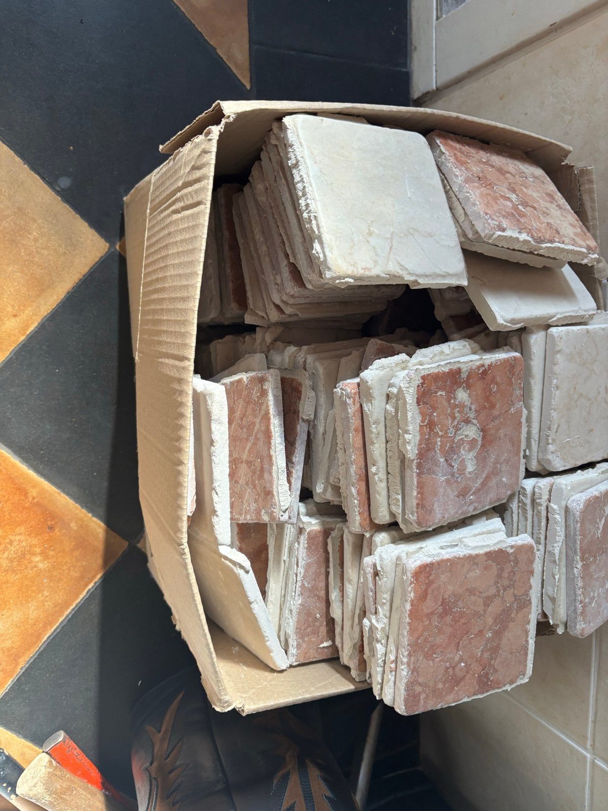 Partij getrommelde marmeren tegels - Zelf schoonmaken, Ophalen, Gebruikt, Minder dan 20 cm, Minder dan 5 m²